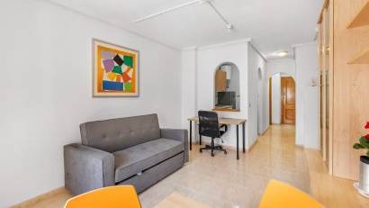 Resale - Apartment -
Torrevieja - Estacion de autobuses
