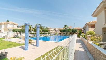 Resale - Villa -
Orihuela Costa - Playa Flamenca