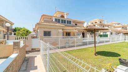 Resale - Villa -
Orihuela Costa - Playa Flamenca