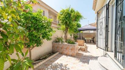 Resale - Villa -
Orihuela Costa - Playa Flamenca