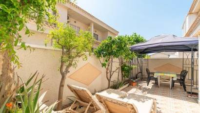 Resale - Villa -
Orihuela Costa - Playa Flamenca