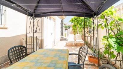 Resale - Villa -
Orihuela Costa - Playa Flamenca
