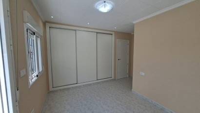 Resale - Townhouse -
La Marina