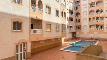 Resale - Apartment -
Torrevieja - El molino