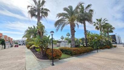 Resale - Apartment / Flat * -
Orihuela Costa * - Villamartín *