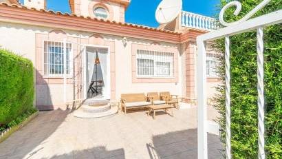 Återförsäljning - Semi detached -
Orihuela Costa - Punta Prima