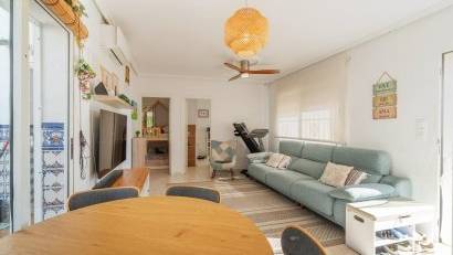 Återförsäljning - Semi detached -
Orihuela Costa - Punta Prima