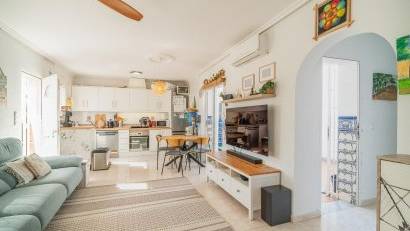 Återförsäljning - Semi detached -
Orihuela Costa - Punta Prima