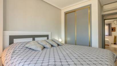 Återförsäljning - Bungalow -
Orihuela Costa - Villamartín