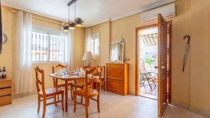 Återförsäljning - Semi detached -
Orihuela Costa - La Zenia