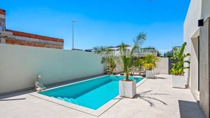 Återförsäljning - 6. Detached villa -
Daya Nueva - Costa Blanca South