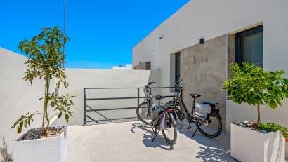 Återförsäljning - 6. Detached villa -
Daya Nueva - Costa Blanca South