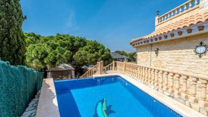 Återförsäljning - Villa -
Orihuela Costa - Campoamor