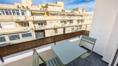 Alquiler a largo plazo - Apartment -
Torrevieja