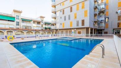 Återförsäljning - Apartment -
Torrevieja - Playa del Acequión
