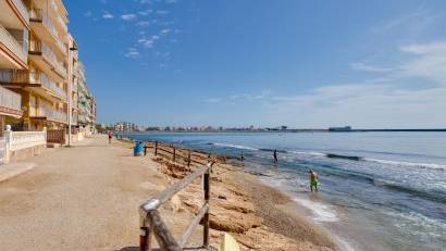 Återförsäljning - Bungalow -
Torrevieja - Playa de los Naufragos