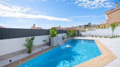 Återförsäljning - Villa -
Ciudad quesada - La Marquesa Golf