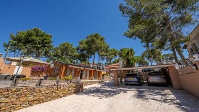 Resale - Villa -
Pinar de Campoverde