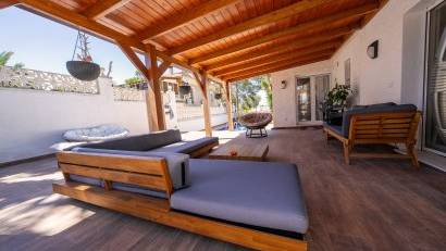 Resale - Villa -
Pinar de Campoverde
