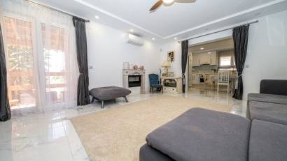 Resale - Villa -
Pinar de Campoverde