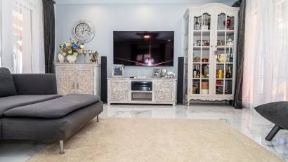 Resale - Villa -
Pinar de Campoverde
