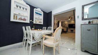 Resale - Villa -
Pinar de Campoverde
