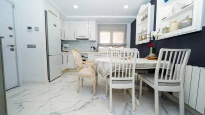 Resale - Villa -
Pinar de Campoverde