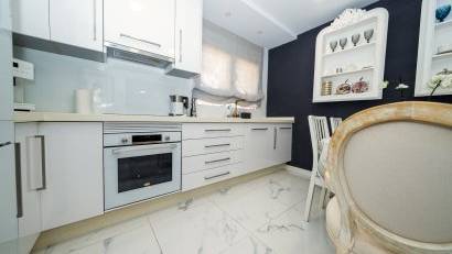 Resale - Villa -
Pinar de Campoverde