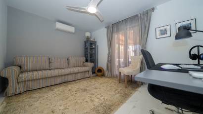Resale - Villa -
Pinar de Campoverde