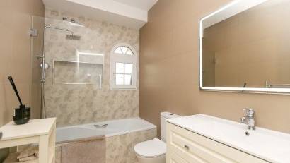 Resale - Semi detached -
Los Dolses