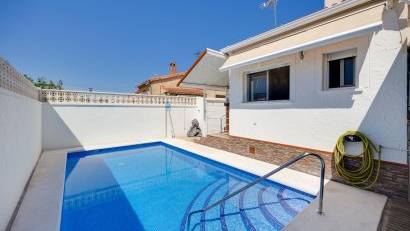 Återförsäljning - Detached villa -
San Fulgencio - La Marina