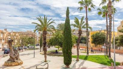 Återförsäljning - Apartment -
Torrevieja - Estacion de autobuses