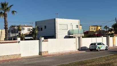 Återförsäljning - Villa -
Torrevieja - Torreta - Florida