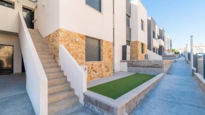 Reventa - Adosado -
Orihuela Costa - Villamartin