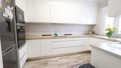 Resale - Villa -
San Miguel - Las filipinas