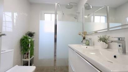 Resale - Villa -
San Miguel - Las filipinas