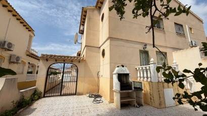 Resale - Villa -
Playa Flamenca - Orihuela Costa