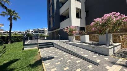Resale - Apartment -
Orihuela Costa - PAU 8