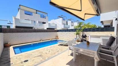 Resale - Villa * -
Ciudad Quesada * - Doña Pepa *