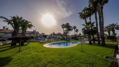 Resale - Quad House -
Playa Flamenca - Zenia Mar