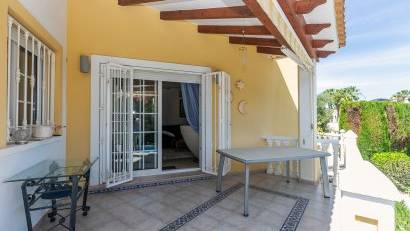 Resale - Villa -
Villamartin - Rioja