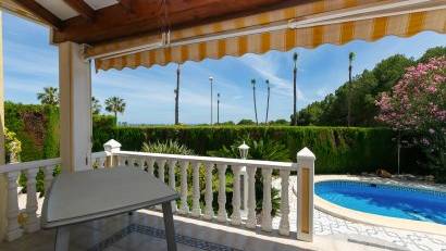 Resale - Villa -
Villamartin - Rioja