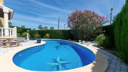 Resale - Villa -
Villamartin - Rioja