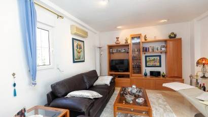 Resale - Villa -
Villamartin - Rioja