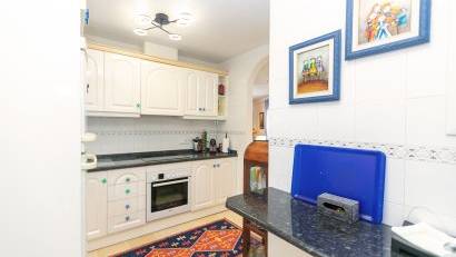 Resale - Villa -
Villamartin - Rioja