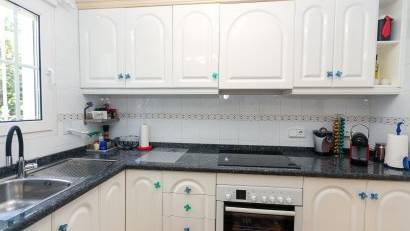 Resale - Villa -
Villamartin - Rioja