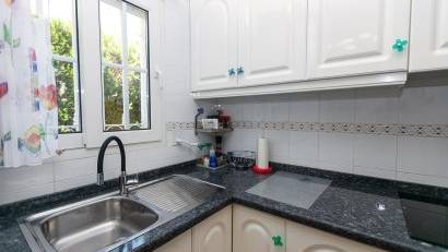Resale - Villa -
Villamartin - Rioja
