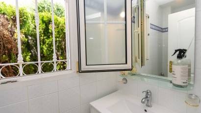 Resale - Villa -
Villamartin - Rioja