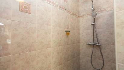 Resale - Villa -
Villamartin - Rioja