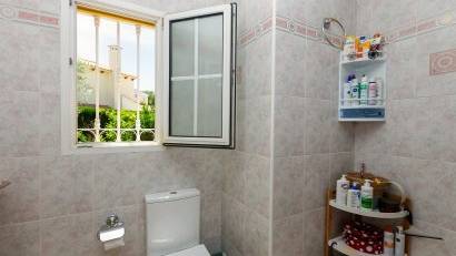 Resale - Villa -
Villamartin - Rioja